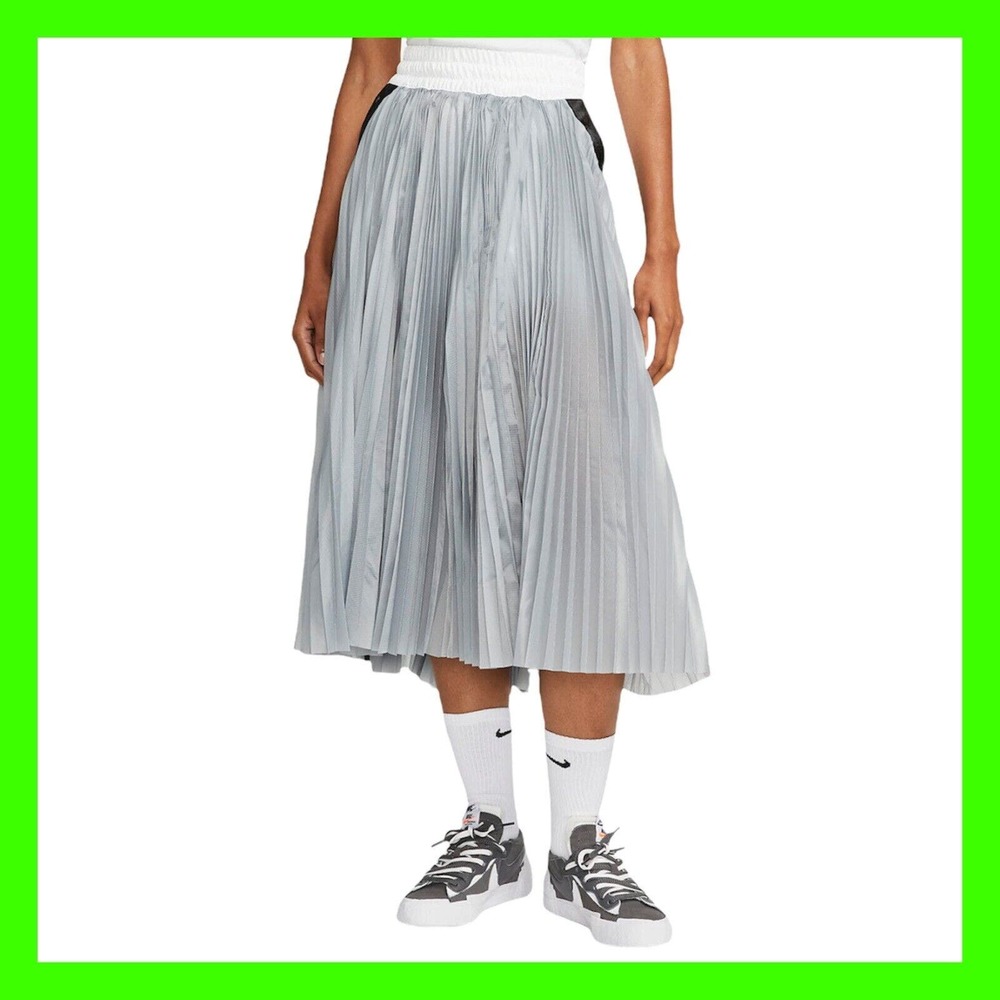 $500 Nike x Sacai Pleated Skirt CV5713 100 White Women's Size Medium